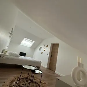 Dans Maison Neuve Au Style Chic Et Boheme Séjour chez l'habitant